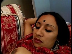Indian chick gets her hole filled with pole